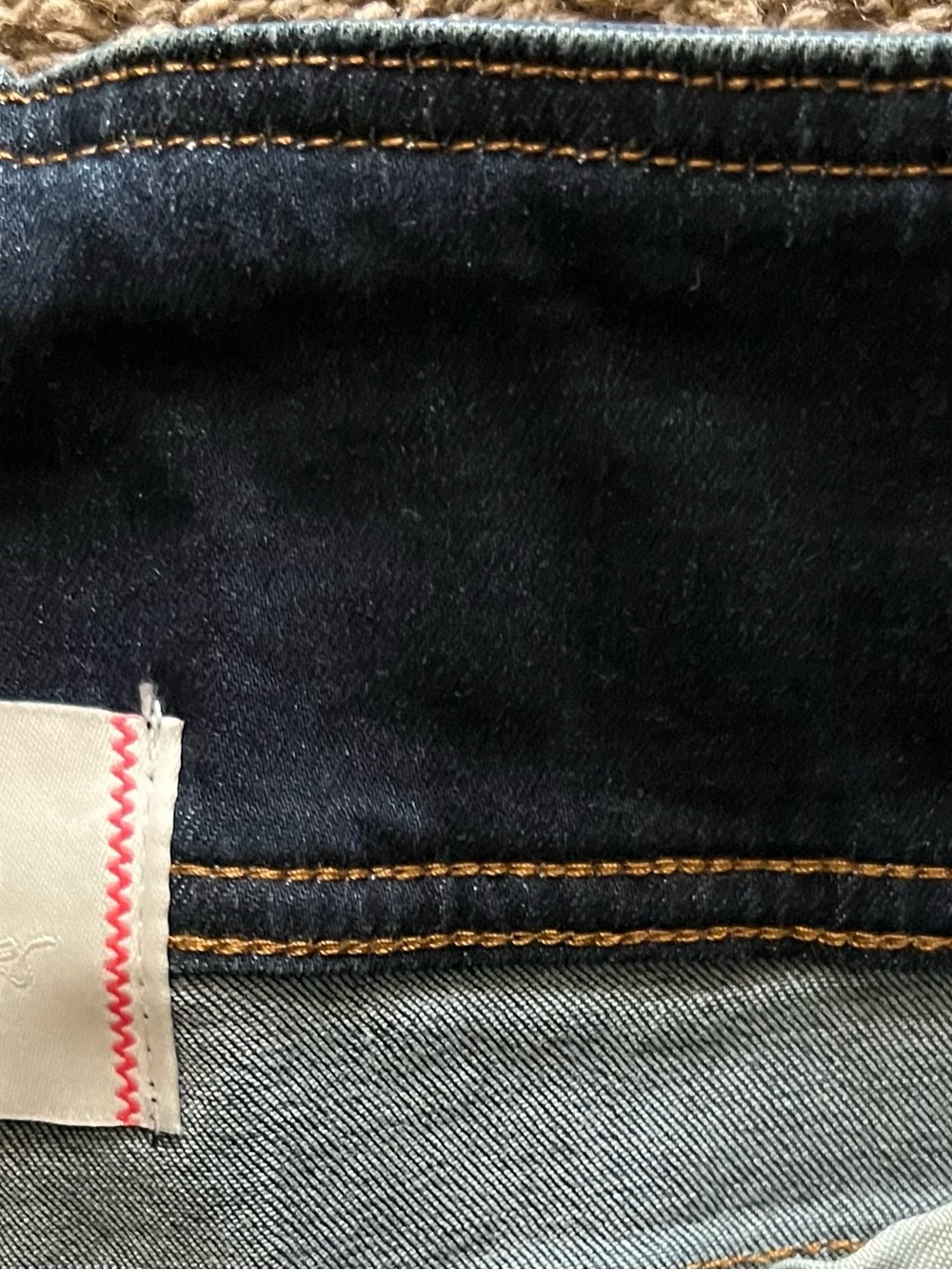 Urban Outfitters Women’s Dark Blue High-Rise Washed Jeans - Picture 4 of 4